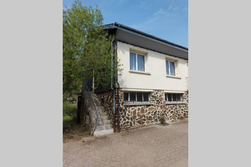 Gite En Bord De Meuse Montherme Bagian luar foto
