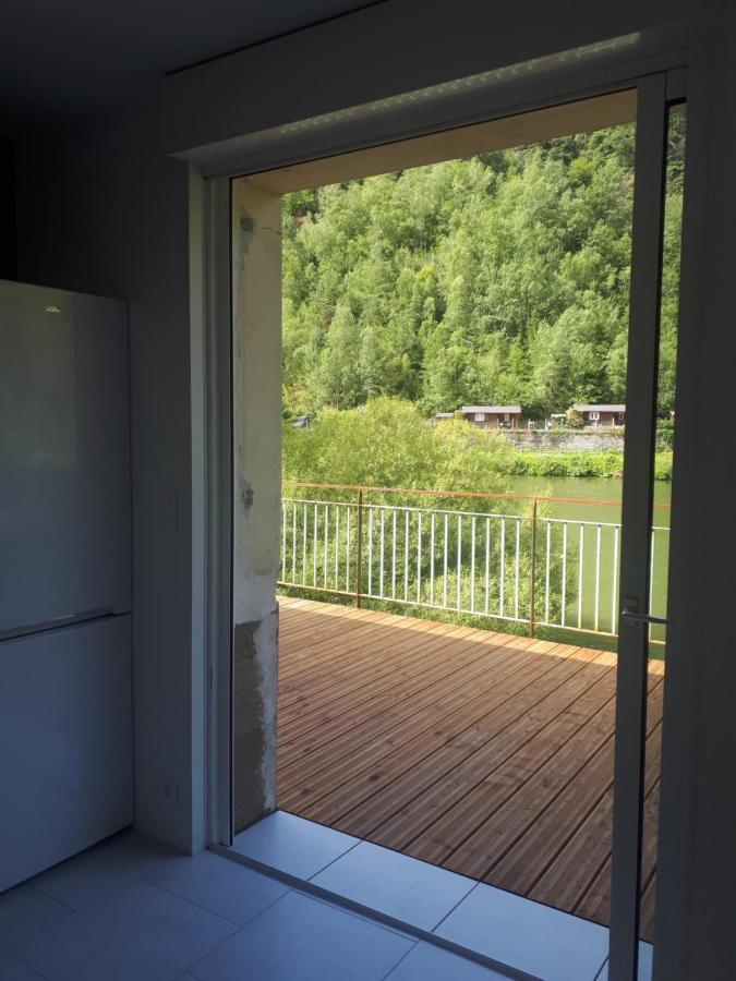 Gite En Bord De Meuse Montherme Bagian luar foto